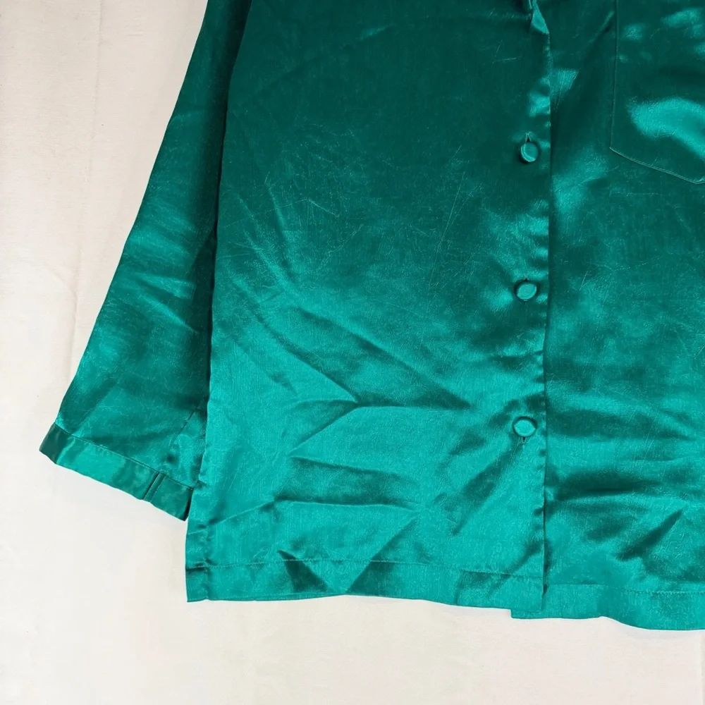 VICTORIA’S SECRET Women’s Size M Pajama Top Shirt VINTAGE Button Close Green